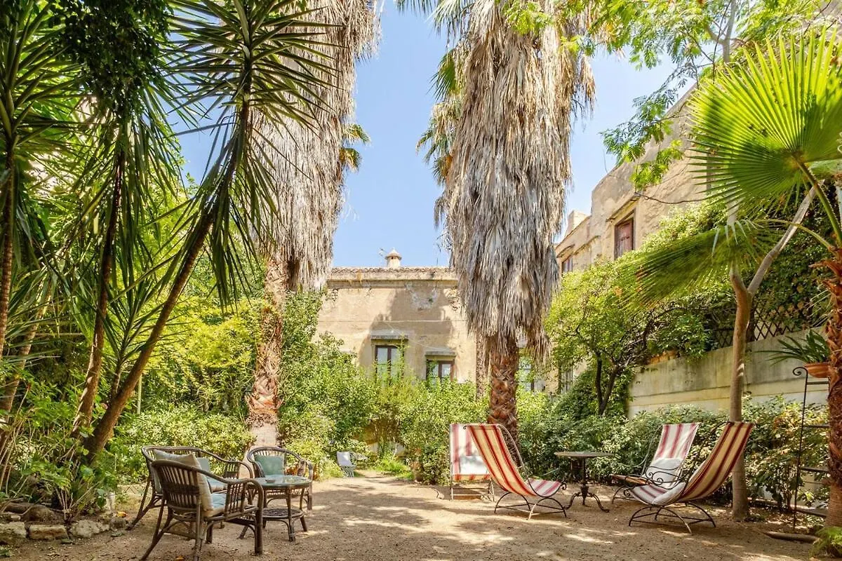 Principe Di Castelnuovo Historical Suites Палермо 0*,  Италия